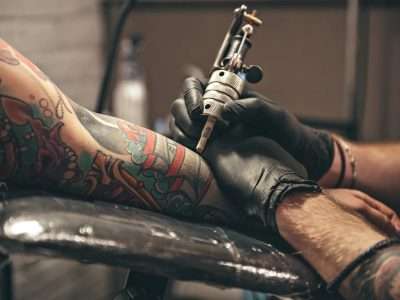 como se hacen los tatuajes