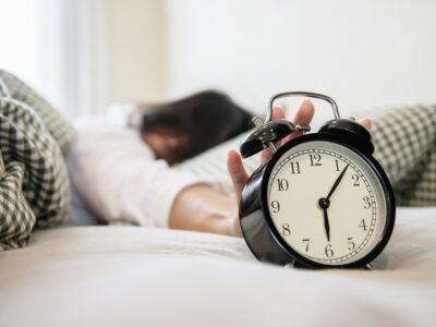 5 trucos para levantarse a la primera alarma